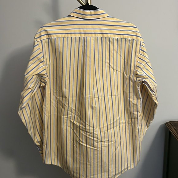 L.L. Bean Men’s size small 💯 COTTON button down - Picture 3 of 7